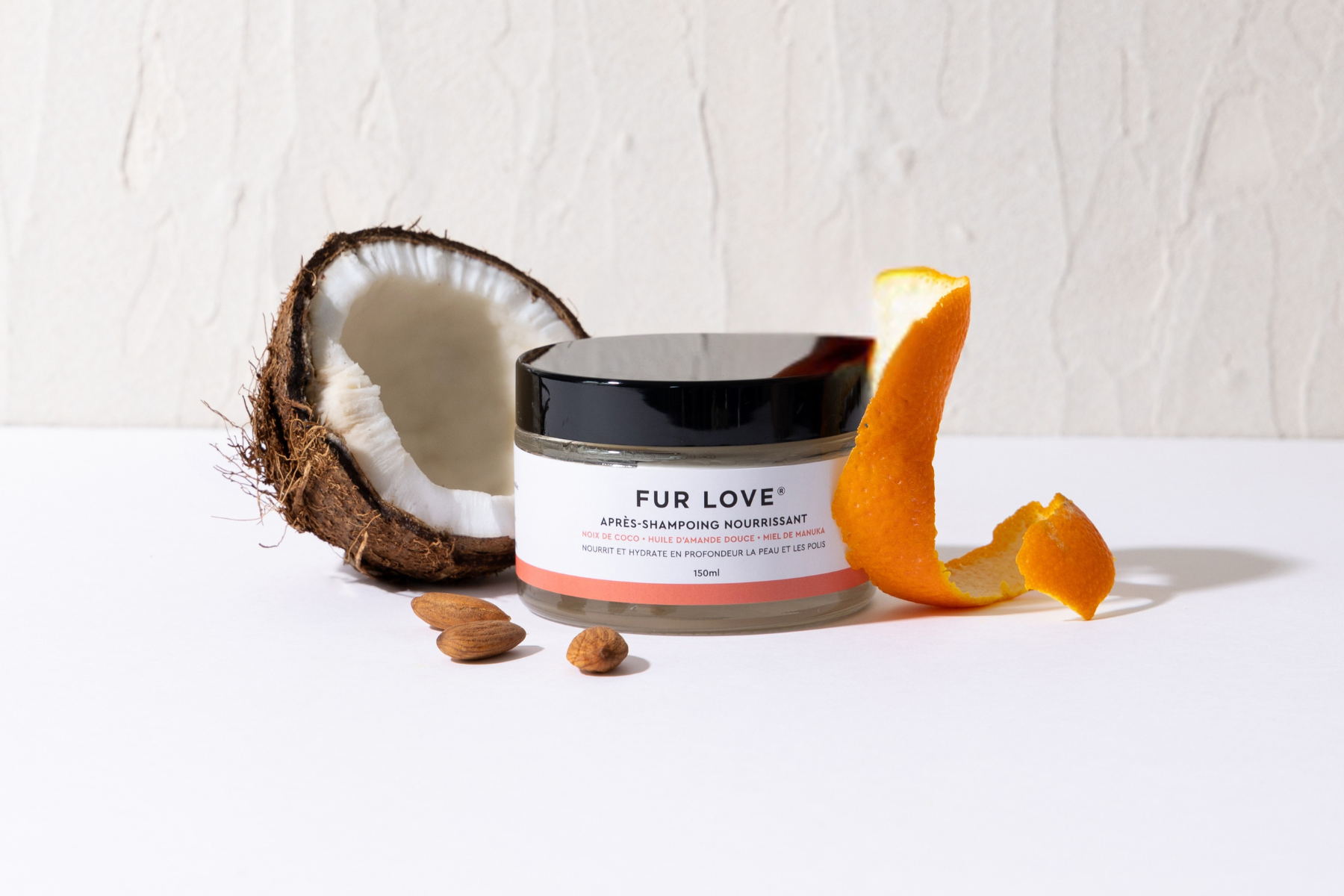 Pourquoi l'huile de coco agit différemment dans le masque conditionneur Fur Love