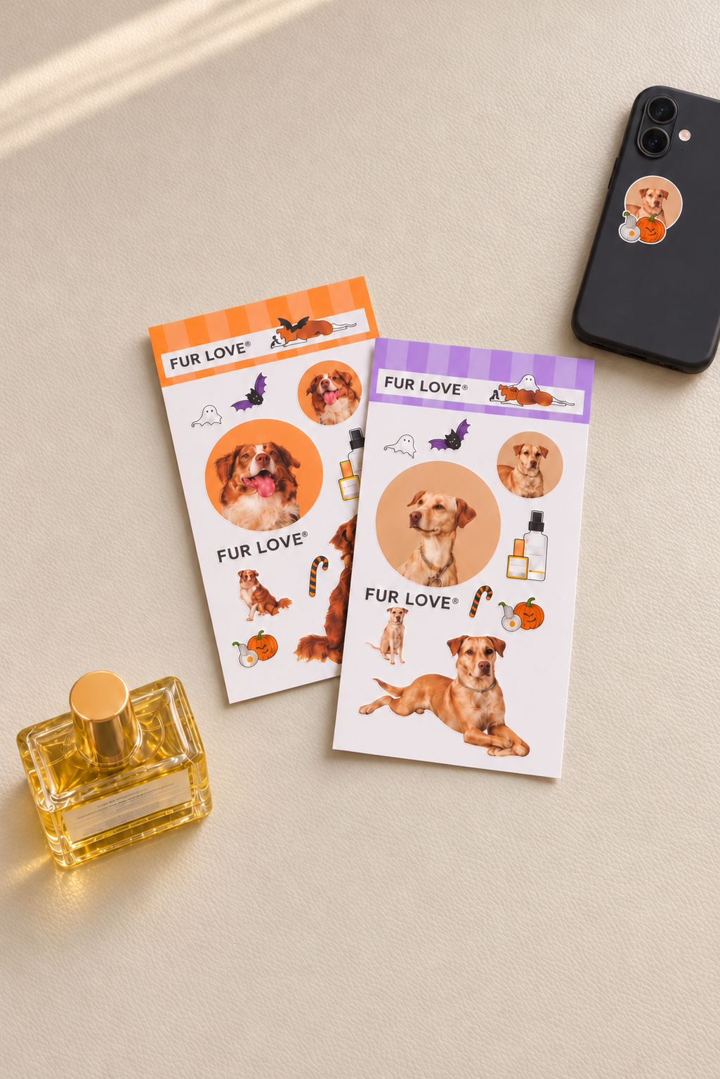 Deux planches de stickers Halloween Fur Love personnalisées aux portraits de chiens sur fond crème.